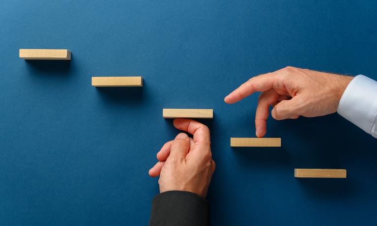 Hand climbing steps with fingers
